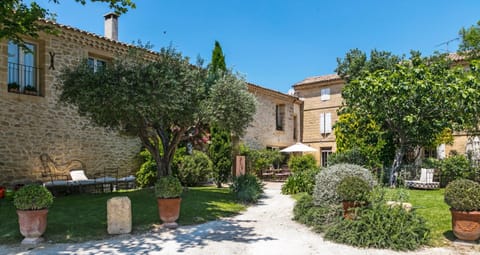 Property building, Patio, Garden