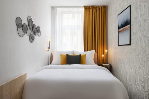 Bed, Bedroom