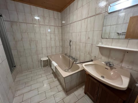 Shower, Bathroom, Bath