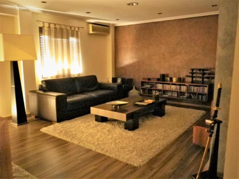 Living room, Lounge or bar