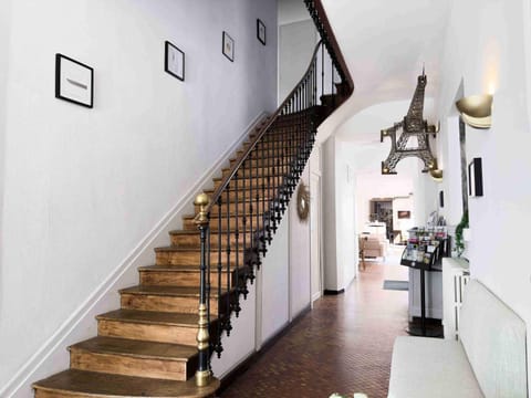 Property building, Lobby or reception