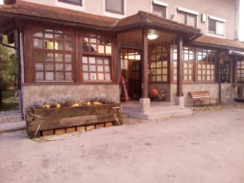 Property building, Facade/entrance