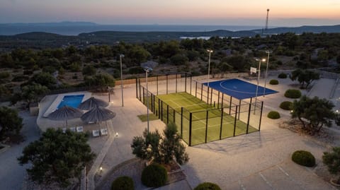 Natural landscape, Bird's eye view, Swimming pool, Sports, Sunset