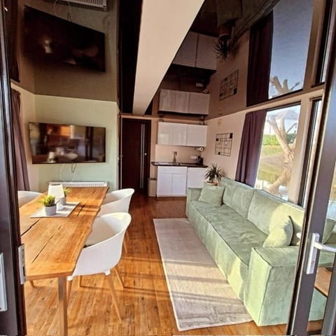 Houseboat villa.nautica Docked boat in Mainz