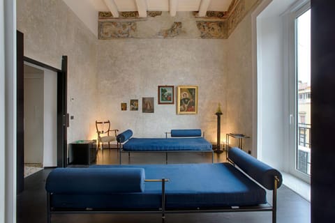 Living room, Photo of the whole room, Seating area
