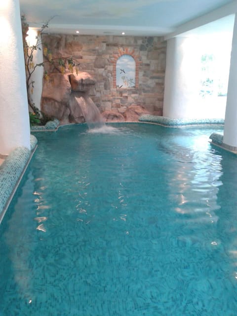Spa and wellness centre/facilities, Swimming pool