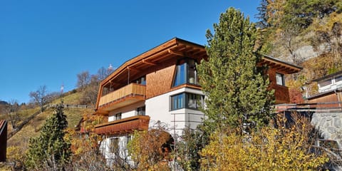 Facade/entrance, Autumn