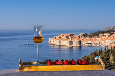 Nearby landmark, Natural landscape, City view, Landmark view, Sea view, Drinks