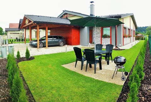 Property building, Facade/entrance, Garden