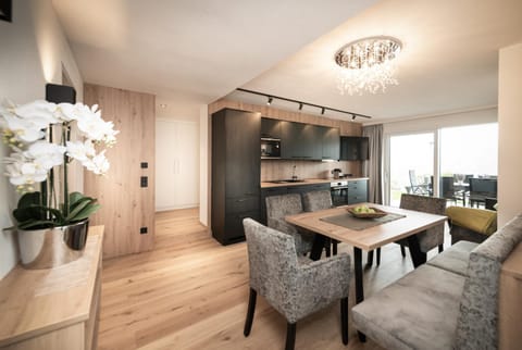 Kitchen or kitchenette, Living room, Dining area