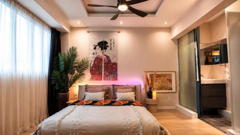 Bed, Living room, Photo of the whole room