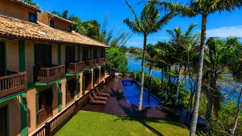 Lake view, Swimming pool