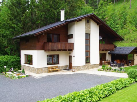 Property building, Facade/entrance, Garden