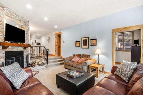 Pines Foxtail 2046 Apartment in Keystone