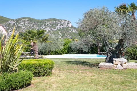 Garden, Swimming pool, Swimming pool