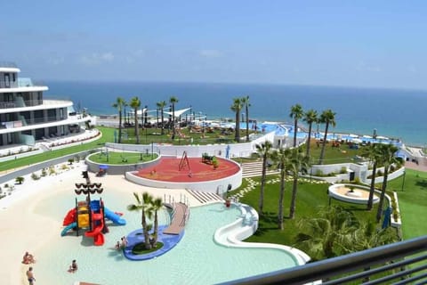 Pool view, Area and facilities