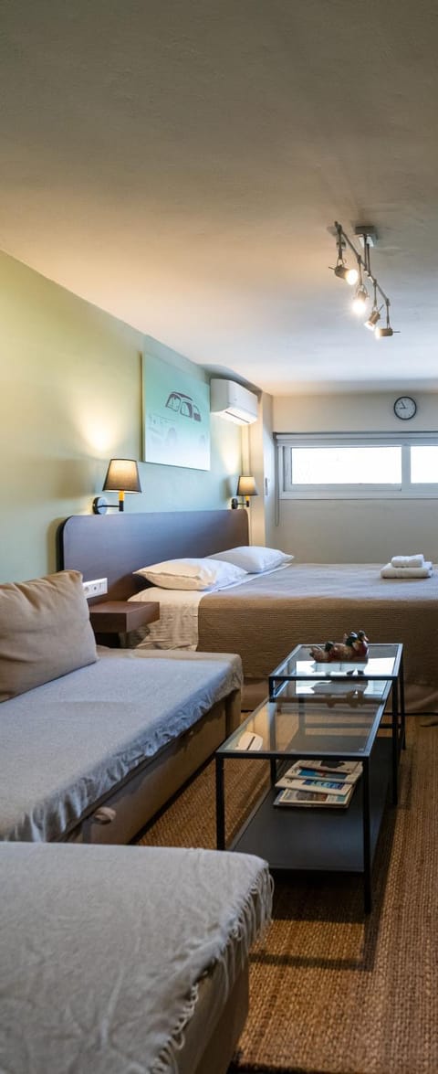 Bed, Living room, Photo of the whole room, Seating area, Bedroom