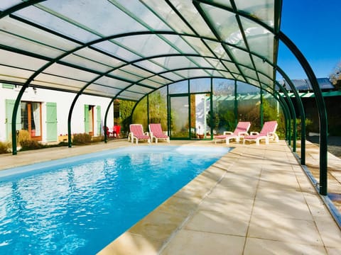 Swimming pool, Swimming pool