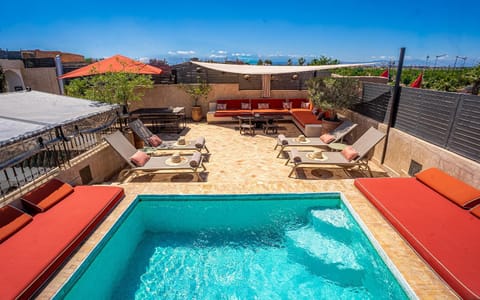 Day, Pool view, Swimming pool, sunbed