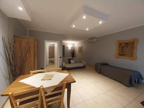 Living room, Photo of the whole room