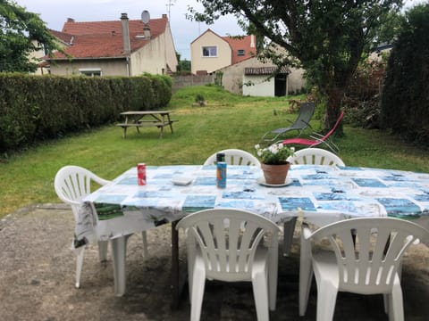 Gîtes Poirier Bazin Apartment in Île-de-France
