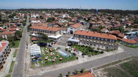 Property building, Neighbourhood, Bird's eye view
