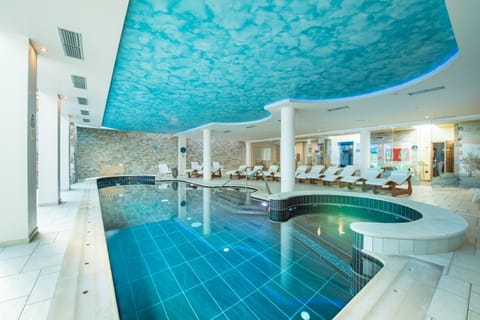 Spa and wellness centre/facilities, Swimming pool