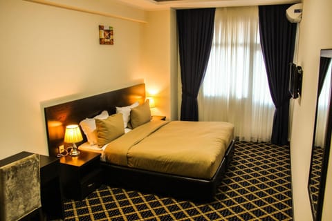 Photo of the whole room, Bedroom, bunk bed
