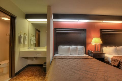 Smoky Mountain Inn & Suites Motel in Cherokee