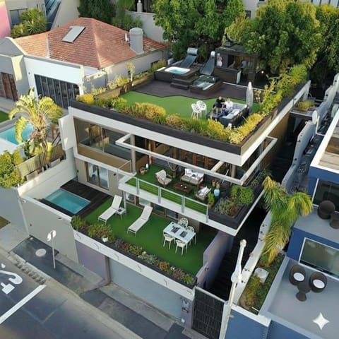 Property building, Day, Bird's eye view, Garden, Evening entertainment, Pool view, Swimming pool, Parking