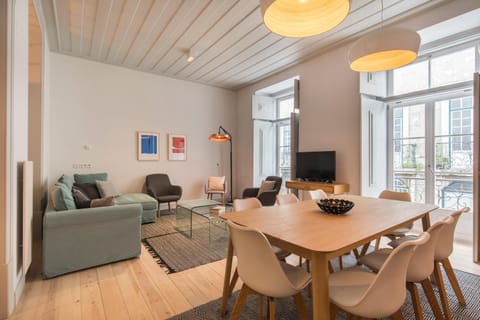 Living room, Seating area, Dining area