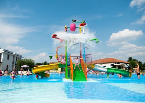 Aqua park, Swimming pool