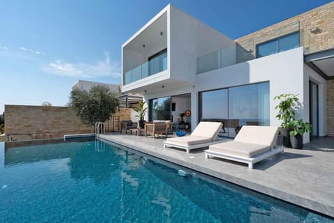 Property building, BBQ facilities, Garden, City view, Mountain view, Pool view, River view, Sea view, Swimming pool