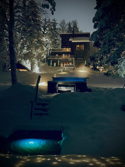 Property building, Night, Natural landscape, Winter, Hot Tub