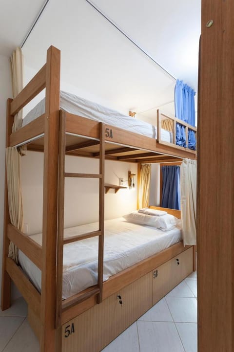 bunk bed