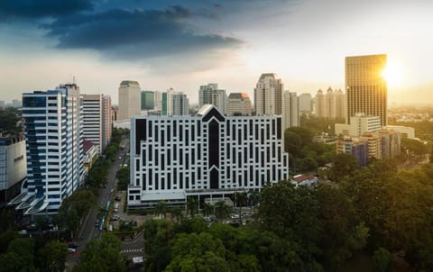Property building, Bird's eye view, Location, Sunrise