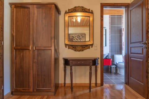 Bed, TV and multimedia, Balcony/Terrace, Bedroom