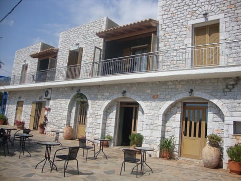 Property building, Patio, Day