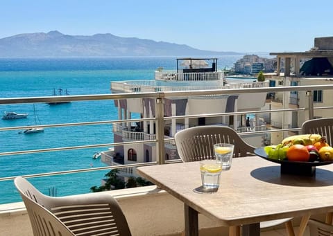 Patio, Day, Natural landscape, View (from property/room), Balcony/Terrace, Seating area, Dining area, Food, Mountain view, Sea view, Drinks