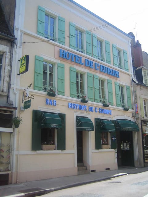 Nearby landmark, Restaurant/places to eat, Restaurant/places to eat, Facade/entrance, Spring, Day, Night, Property logo or sign, Neighbourhood, Natural landscape, Winter, Summer, Lounge or bar, Autumn, City view, Garden view, Landmark view, Shopping Area, Meals, Breakfast, Lunch, Dinner, Drinks, Alcoholic drinks, Non alcoholic drinks, Sunrise, Sunset