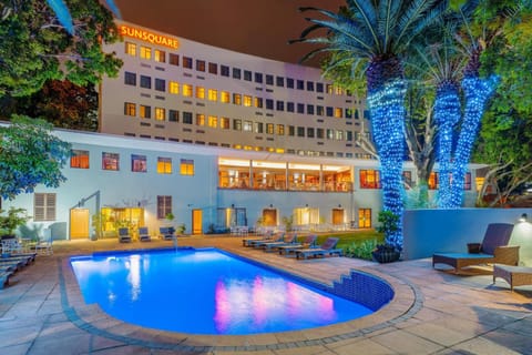 Property building, Night, Garden, Swimming pool, sunbed