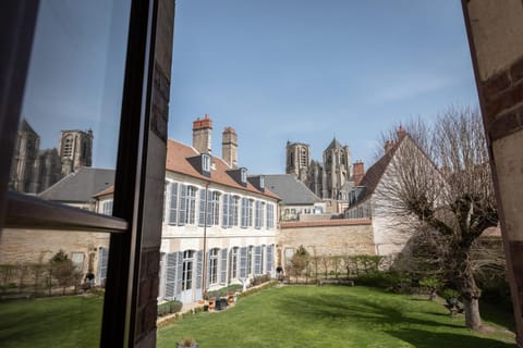 L'Hotel de Panette, Un exceptionnel château en coeur de ville Bed and Breakfast in Bourges