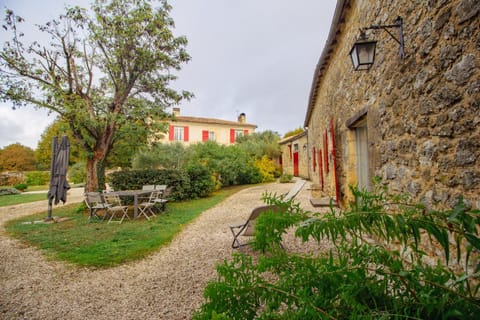 Property building, Day, Natural landscape, Garden, Garden view