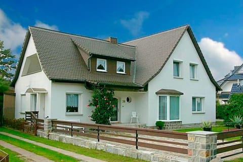 Hennig, Otti Apartment in Zingst