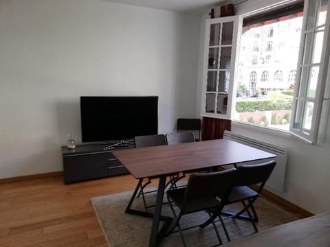 LE ROYAL (3 pièces au centre de DEAUVILLE) Apartment in Deauville