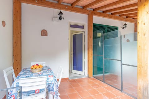 Simona Vista Mare Apartment in Campo nell'Elba