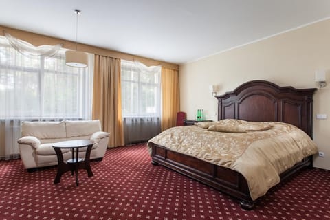 Day, Photo of the whole room, Photo of the whole room