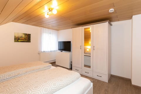 TV and multimedia, Bedroom
