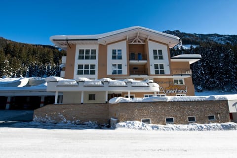 Facade/entrance, Winter