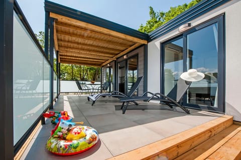 Patio, Balcony/Terrace